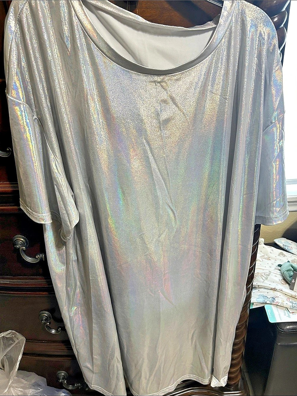 Holographic Short Sleeve Top Size 3XL Like New